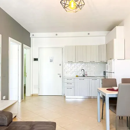 601 * Golem (Tirana)